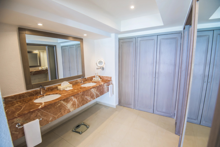 Wyndham Alltra Cancun All Inclusive Resort photo 10