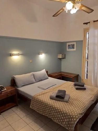 Standard Triple room with sea view