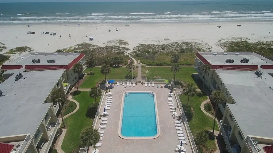 Ocean View 2 Bed, 2 Bath, Steps to the Beach - Spanish Trace 240