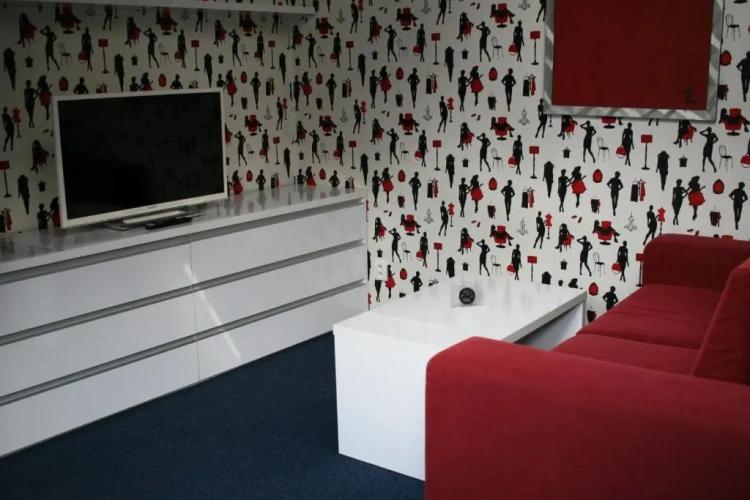 Deluxe Studio