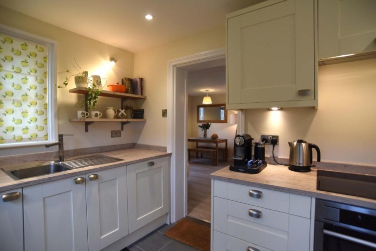 2 Bedrooms Cottage