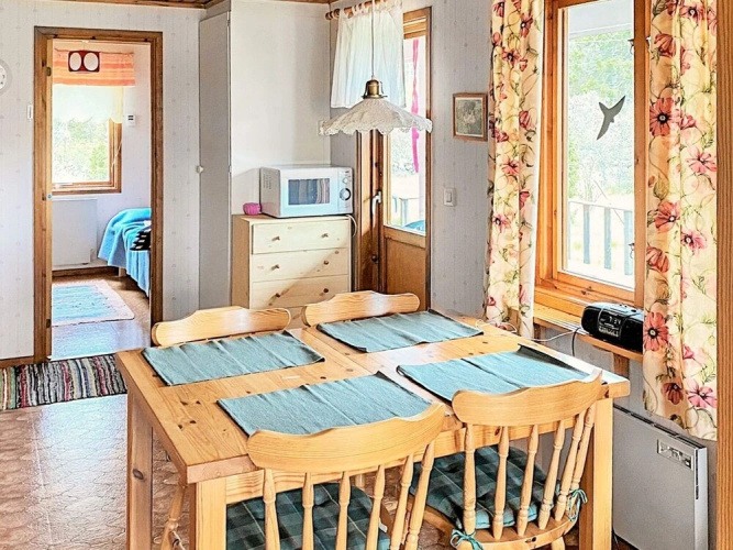 4 Person Holiday Home in Löttorp