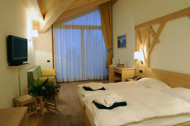 Hotel Alpine Mugon
