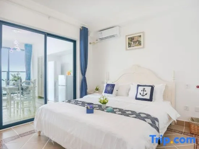2 Bedrooms Double Family Suite with partial sea view
