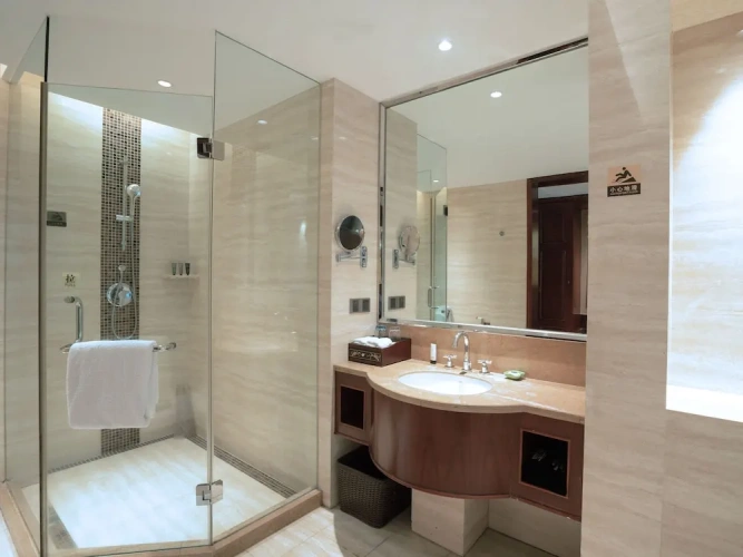 Executive Double room with balcony and with mountain view