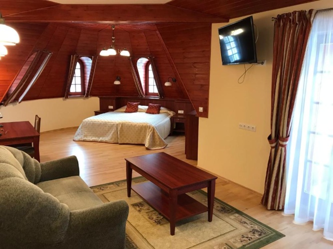 1 Bedroom Apartment