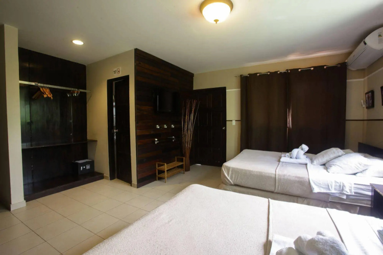 Manglar Lodge