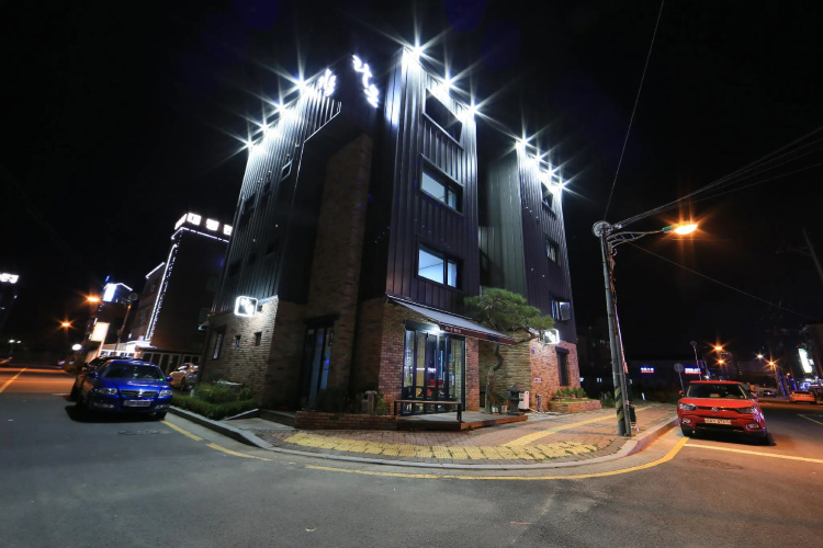 Boryeong Raon Pension
