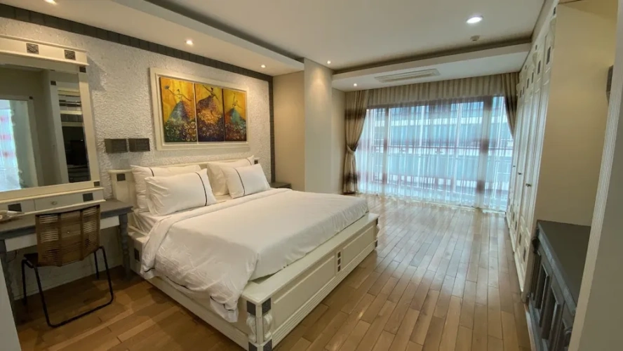 2 Bedrooms Family Apartment with bay view