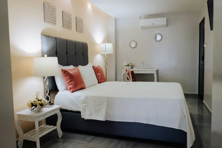 Deluxe Double room with city view