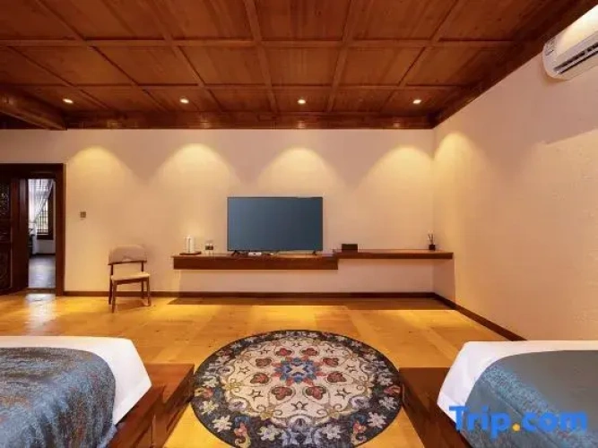 Deluxe Family room
