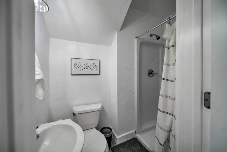 3 Bedrooms Cottage