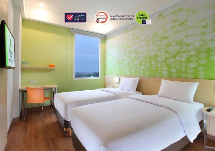 Standard Double room with view