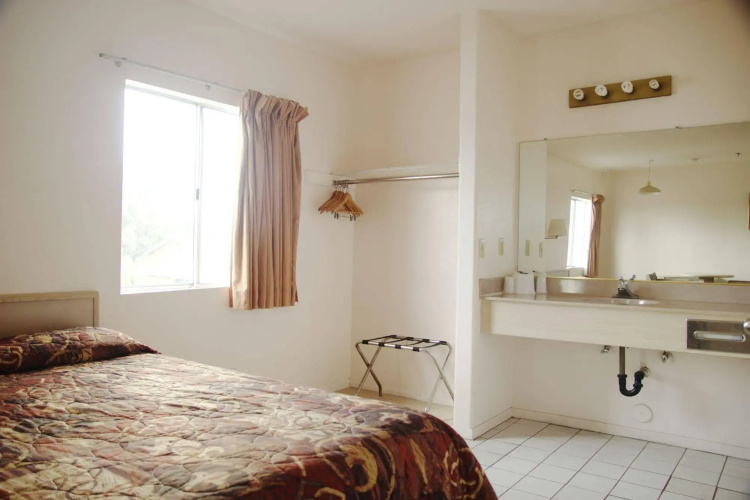 Diamond INN