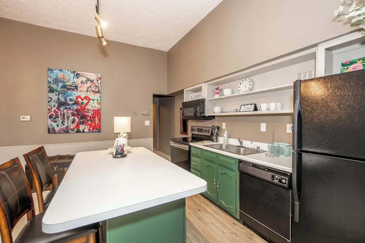 Historic Gem Russell Suite 2