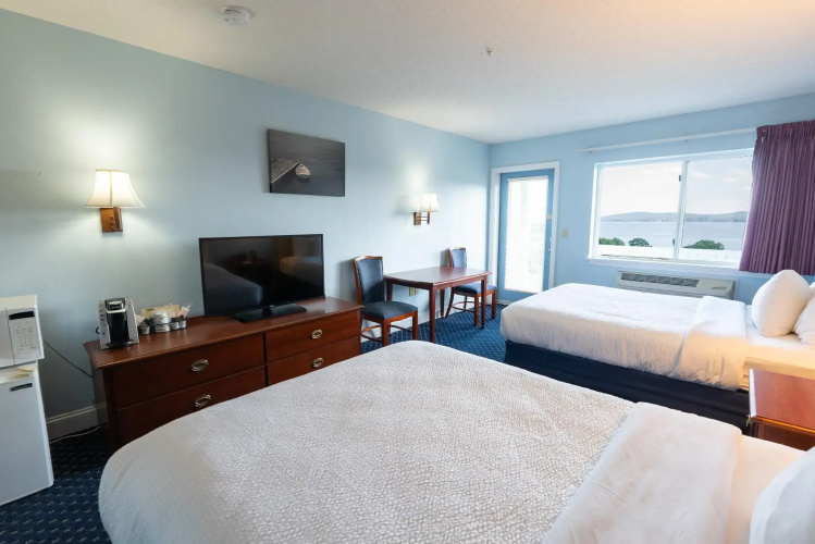 Fireside Inn & Suites - Belfast