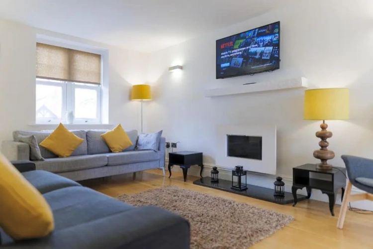 3 Bedrooms Double Apartment