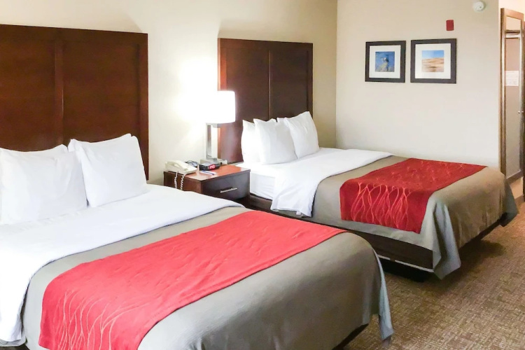 Comfort Inn & Suites