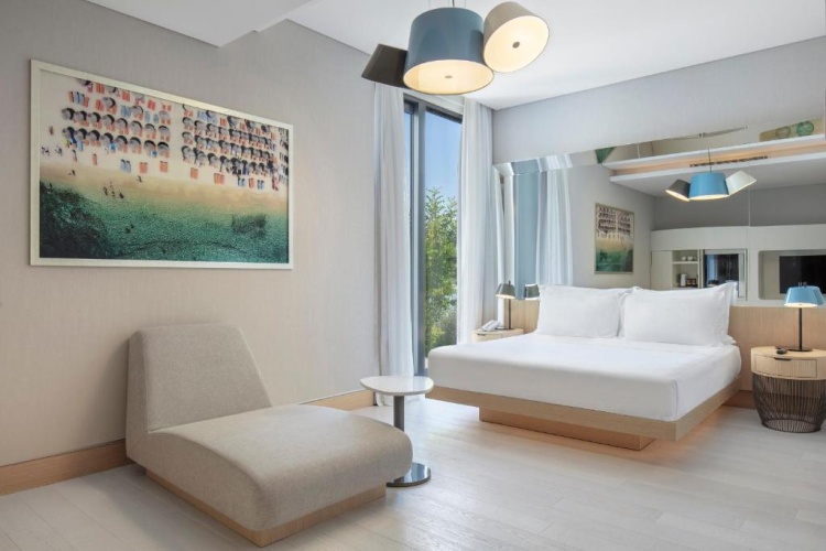 4 Bedrooms Villa