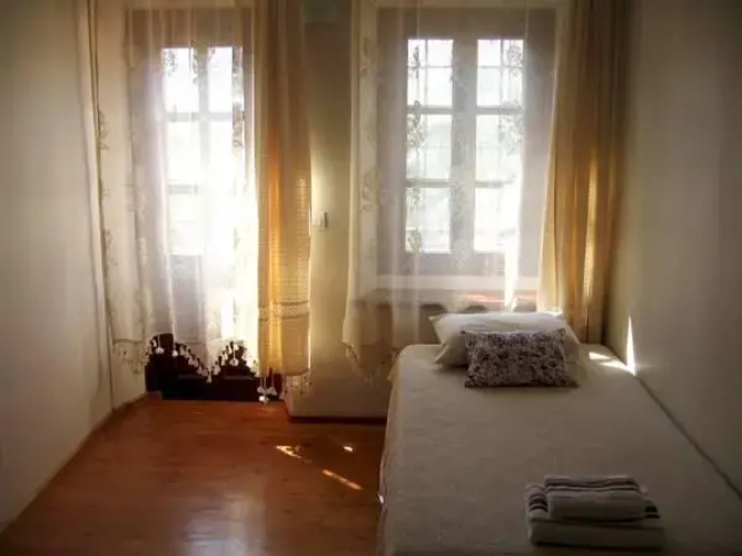 Arhalya Tas Konak