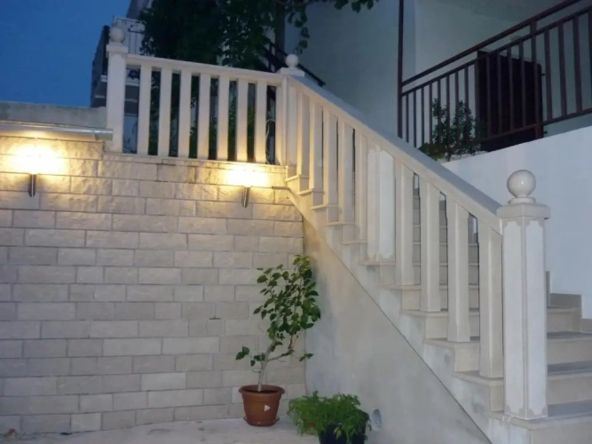 Apartment with garden view