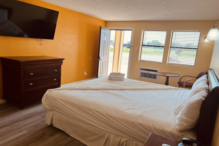 Premier Inn & Suites
