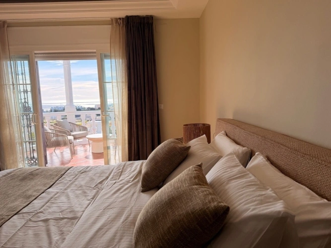 Luxury Suite