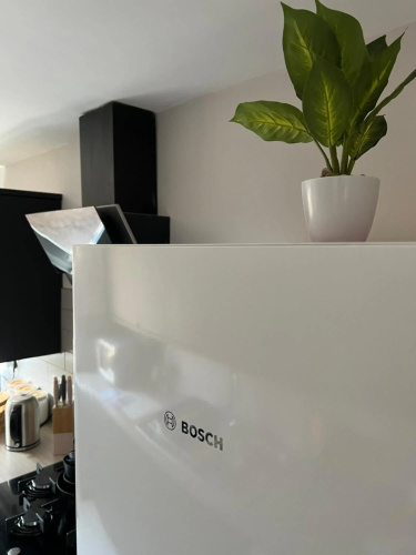 Comfortable King Bed - location - leisure - Contractors - Parking
