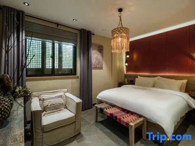 Standard Double room with courtyard view