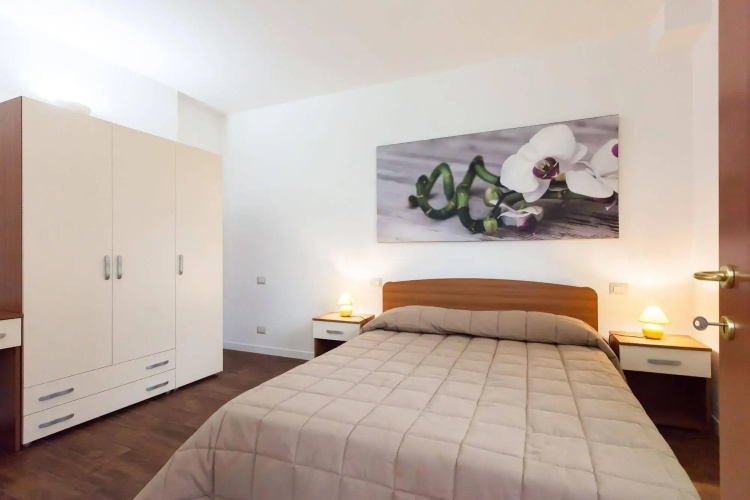Almes Apartments