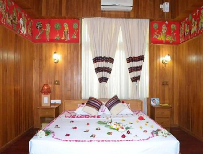 Kaday Aung Hotel