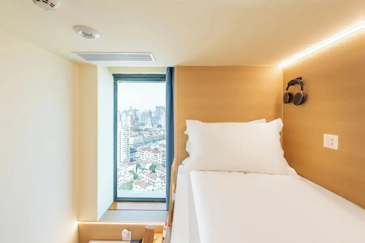 Lemon Hotel