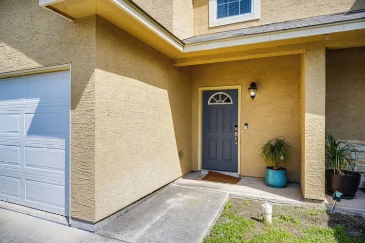 San Antonio Townhome ~ 2 Mi to Aquarium!