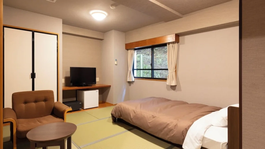 Economy room