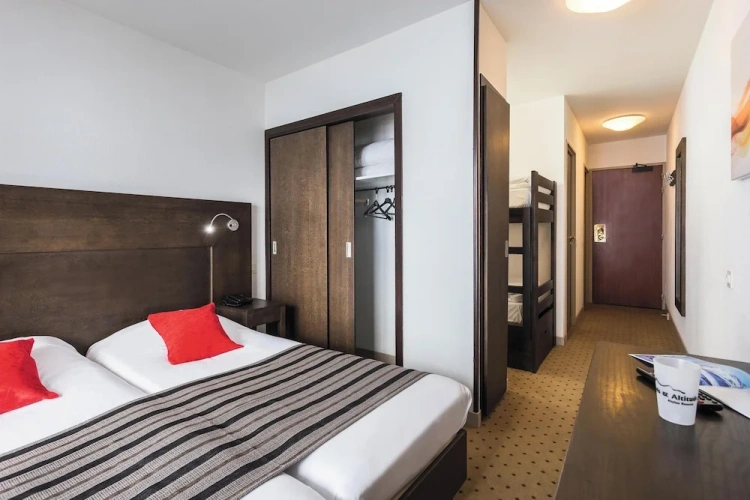 Classic Quadruple room with balcony