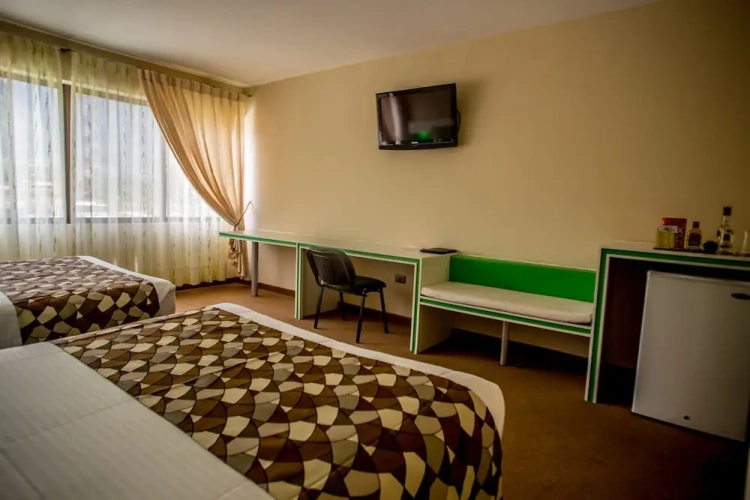 Standard Quadruple room with mountain view