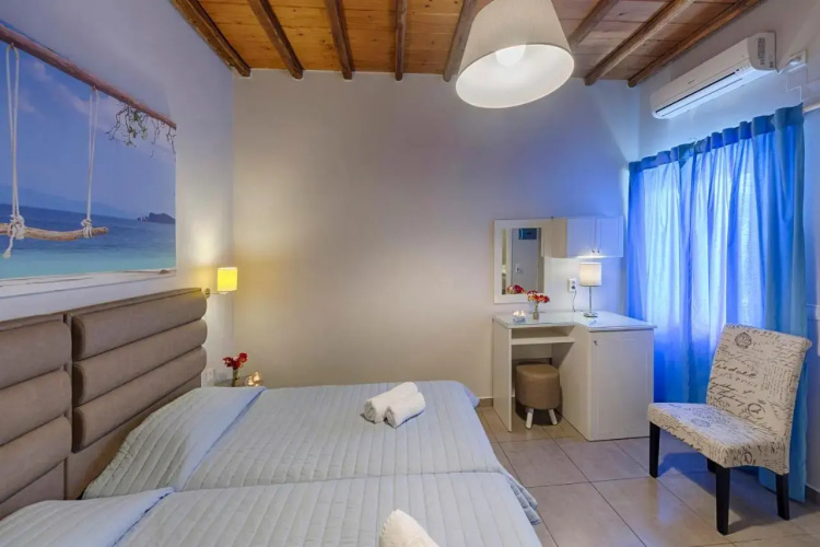 Paradise Rooms 1