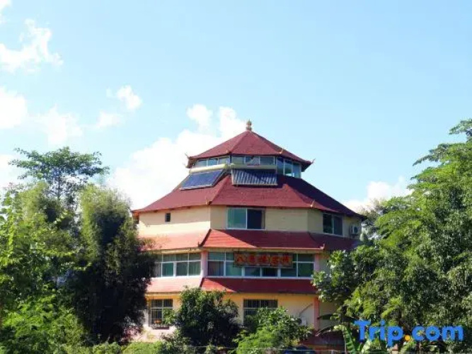 Mengla Bajiaolou Inn