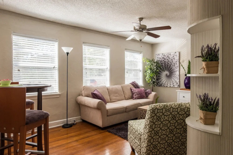 SoHo 2 BR with Parking and WiFi by Frontdesk