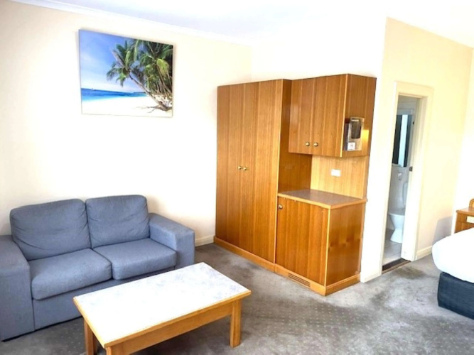 Glenelg Motel