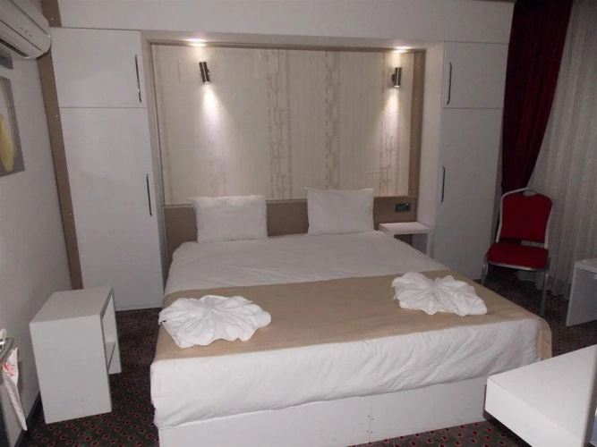 Lovcen House Hotel