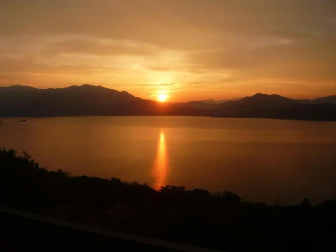 2 Bedrooms Apartment with lake view