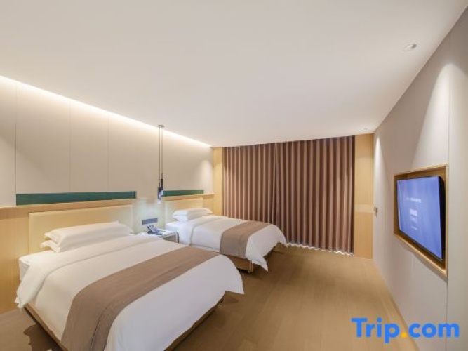 Deluxe Family Suite
