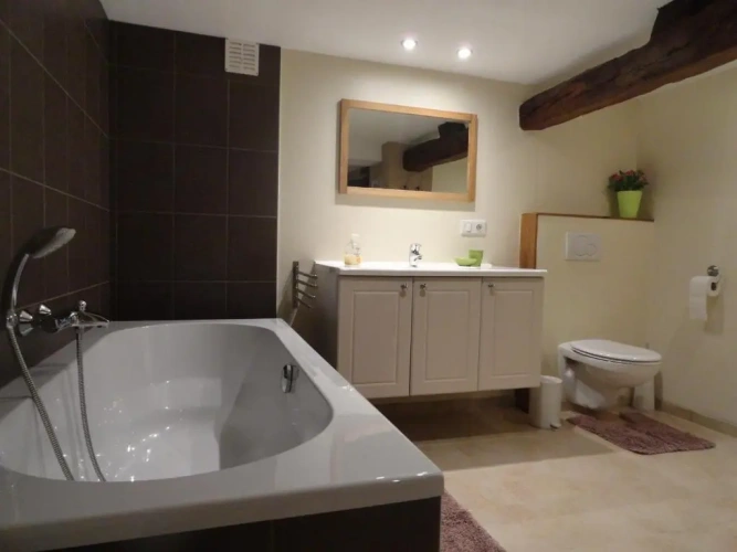 2 Bedrooms Cottage