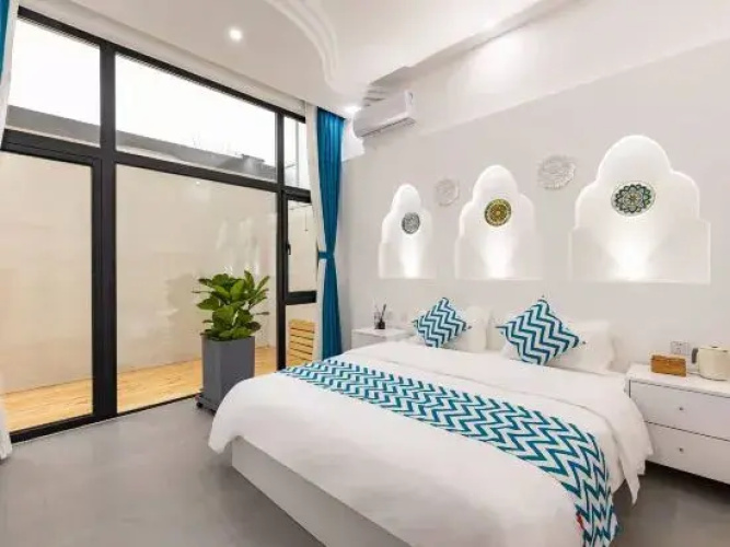 Marina Hotel