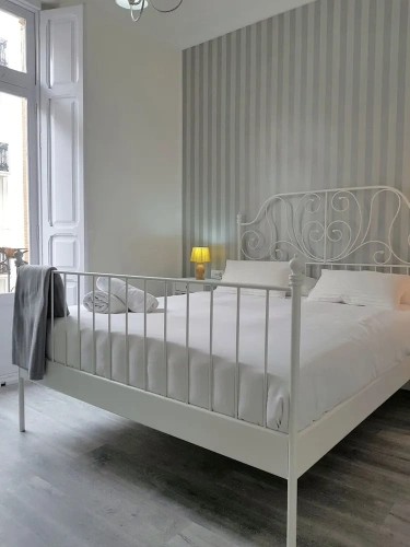3 Bedrooms Apartment