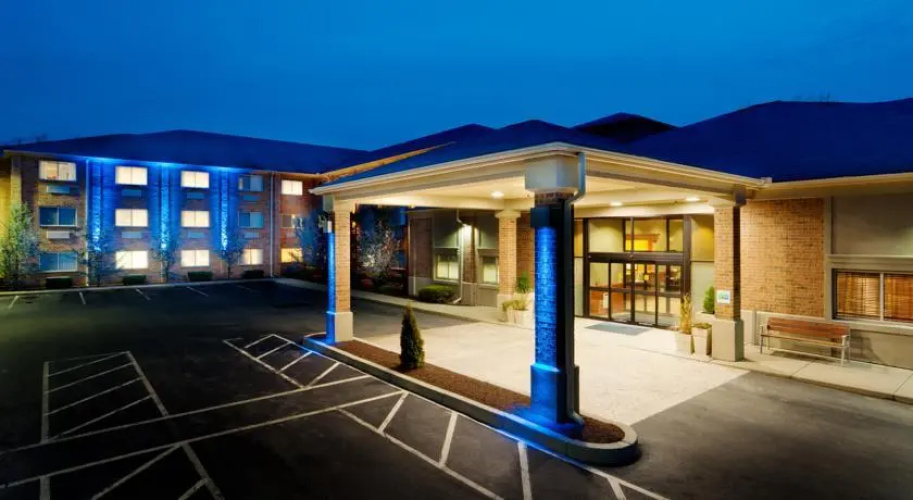 Comfort Suites