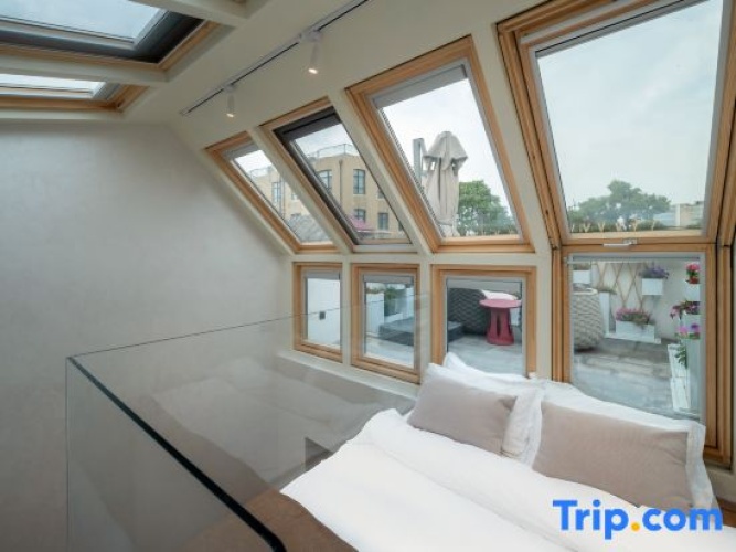 Quadruple Family Apartment