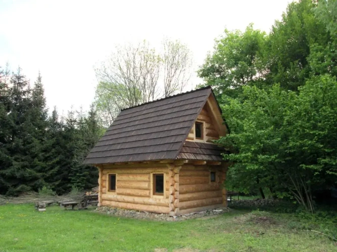 2 Bedrooms Chalet