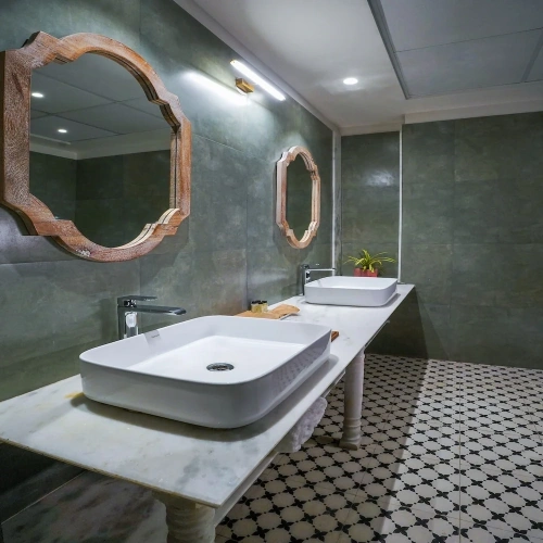Luxury Suite